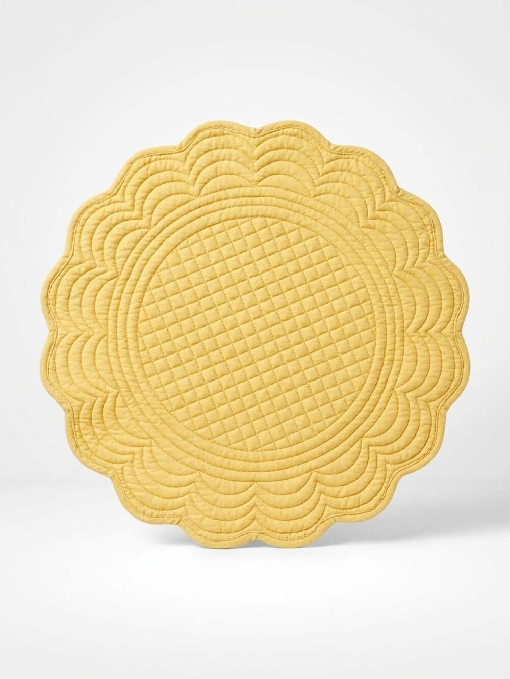 Set of 4 Butter Yellow Scalloped Quilted Placemats/Set of 2 Matching (Slight Var